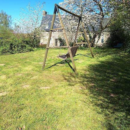 Au Lutin Pomme - Maison De Vacances Bretagne Mellé Kültér fotó